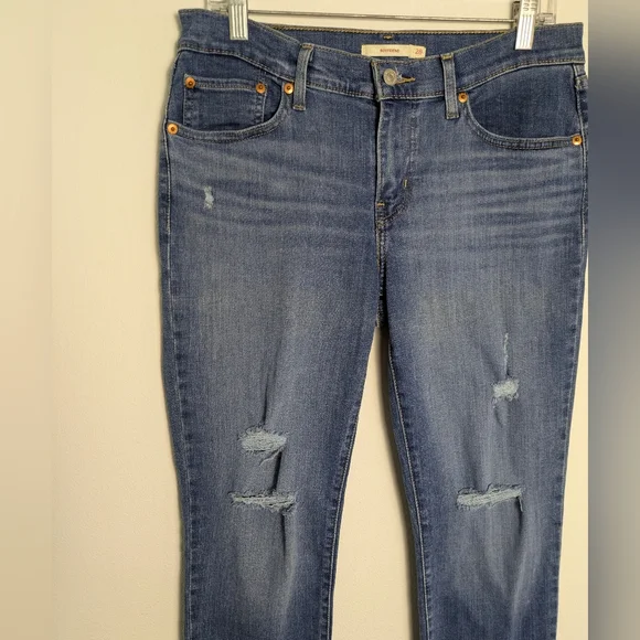 Levi's Jeans Women 28 Blue Denim Boyfriend Mid Rise Distressed Med Wash Ankle - Picture 2 of 12